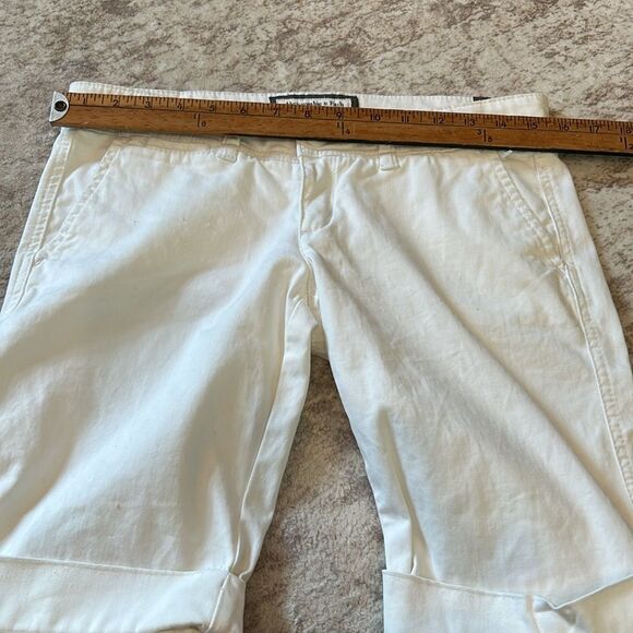 Abercrombie and Fitch new white Bermuda 0 - Picture 5 of 8